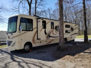 Lake Lanier RV Rental with King Bed, Outdoor kitchen, Sleeps up to 8