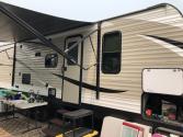 Great family trailer sleeps 8 Queen and bunk beds with SuperSlide