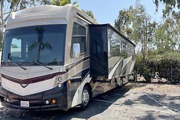 Travel Trailer Rental & Delivery- 2018 Fleetwood Discovery LXE
