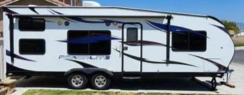 [18] Stress Free RVs - 2014  Toy Hauler - 2 Power Lift Beds